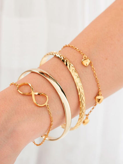 How to style stackable jewellery