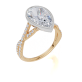 18ct Yellow Gold Pear Cut 3.30 Carat tw of  Diamonds Ring