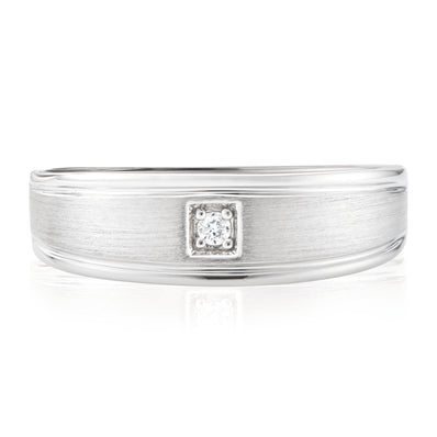 Sterling Silver Round Brilliant Cut with 0.05 CARAT tw of Diamonds Ring