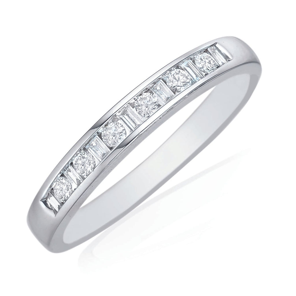 18ct White Gold with Round and Baguette Cut 1/4 CARAT tw of Diamons Wedding Band