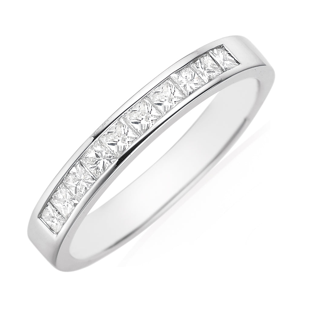 9ct White Gold Princess Cut with 1/2 CARAT tw of Diamonds Ring