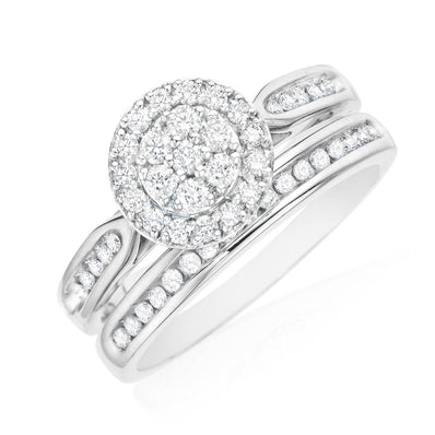 9ct White Gold with Round Cut 1/2 CARAT tw of Diamonds Engagement Ring