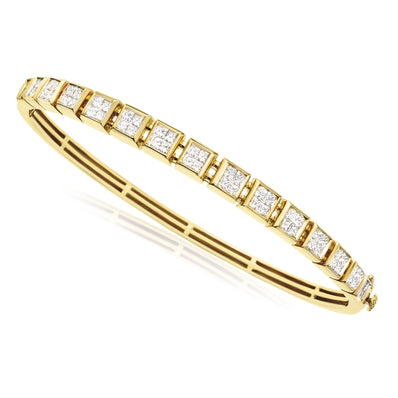 New York 14ct Yellow Gold Princess Cut 1 3/4 CARAT tw of Diamonds Bangle